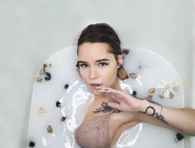 denlyasha / Denly nude photo #0194