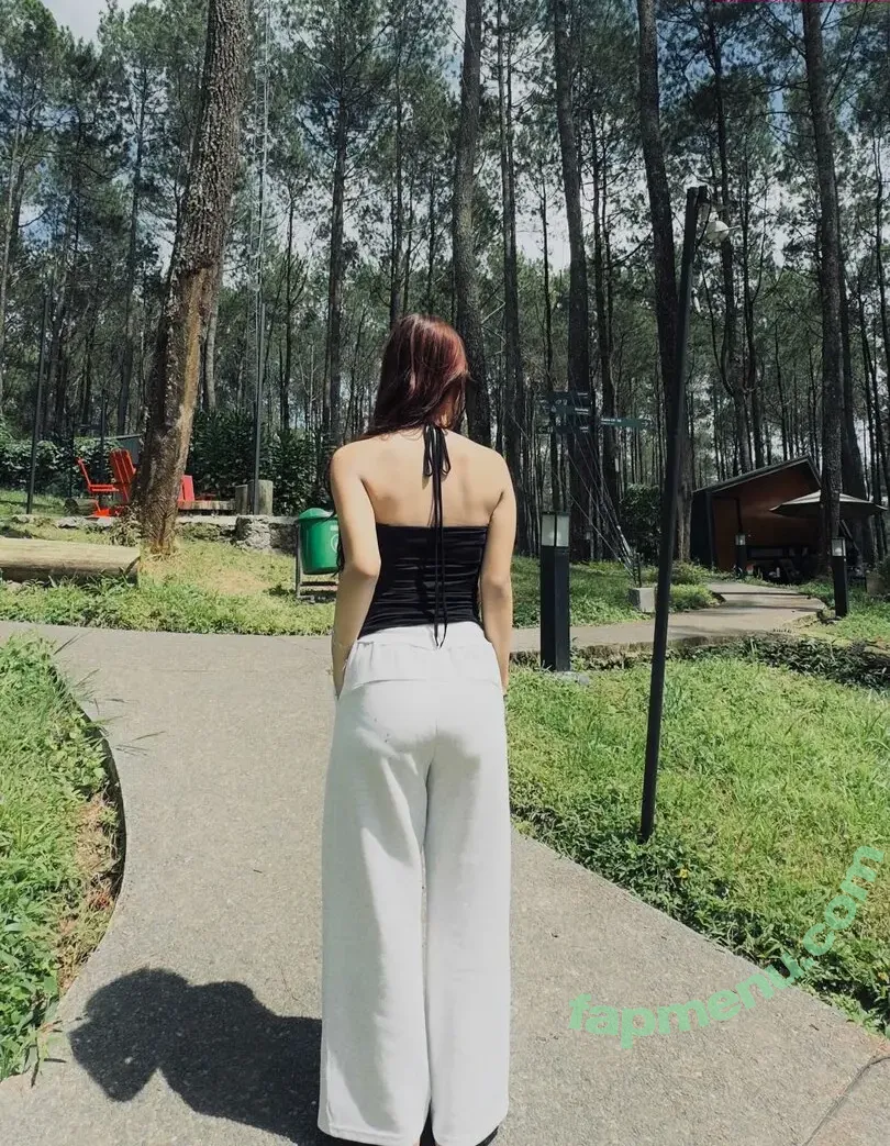 Deraanjela nude photo #0077 (Deraangela / Risafety)