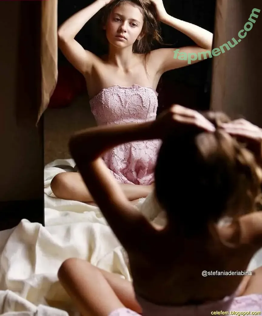 Deri Abina nude photo #0001 (Deri Abina)