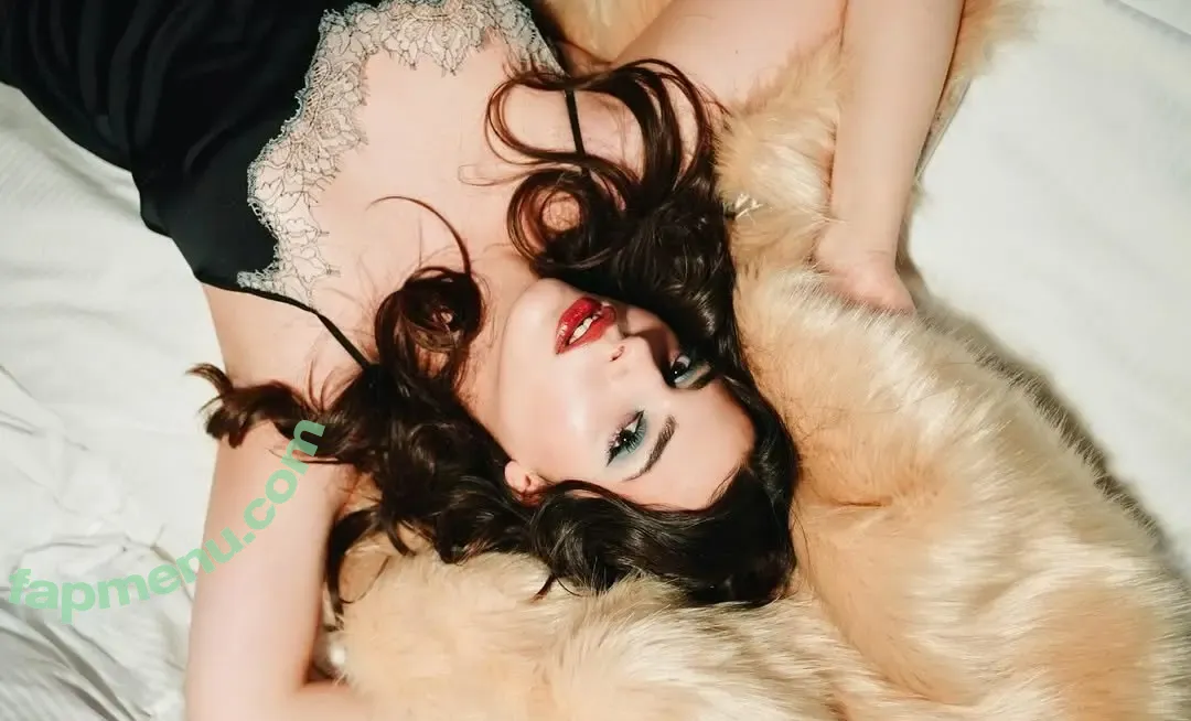 Derin Talu nude photo #0037 (derintalu)