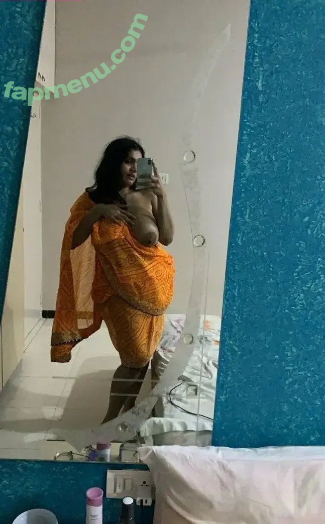 Desi Aurora nude photo #0064 (desi_auroraa / desiaurora / desiauroraaaa)