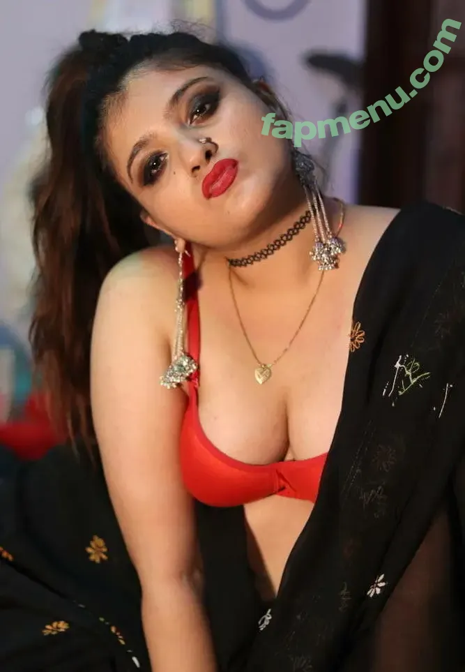 Desi Collection nude photo #0009 (aishwaryaharishankar / dianawhales)