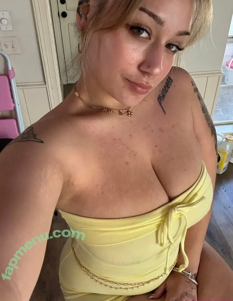 desi.flora nude photo #0061 (desi.f1ora)