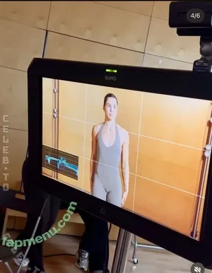 Desi Johnson / Desijohnsonn / desiree nude photo #0458