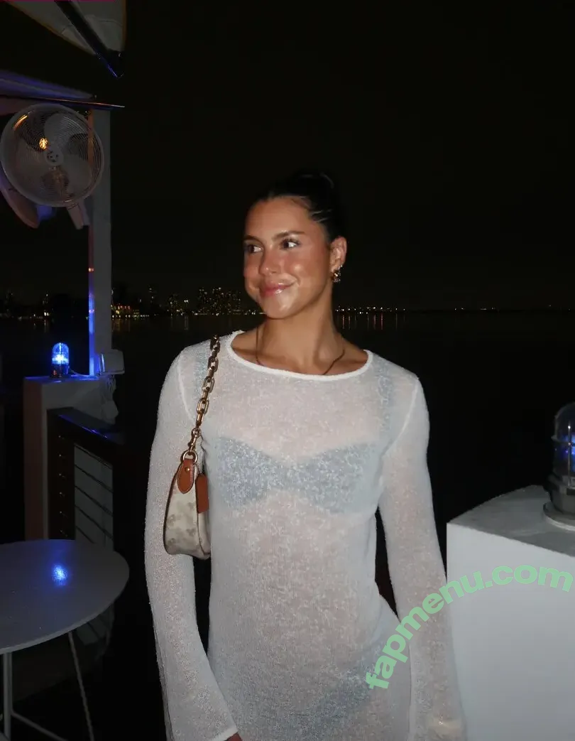 Desi Johnson nude photo #0429 (desijohnsonn / desiree)