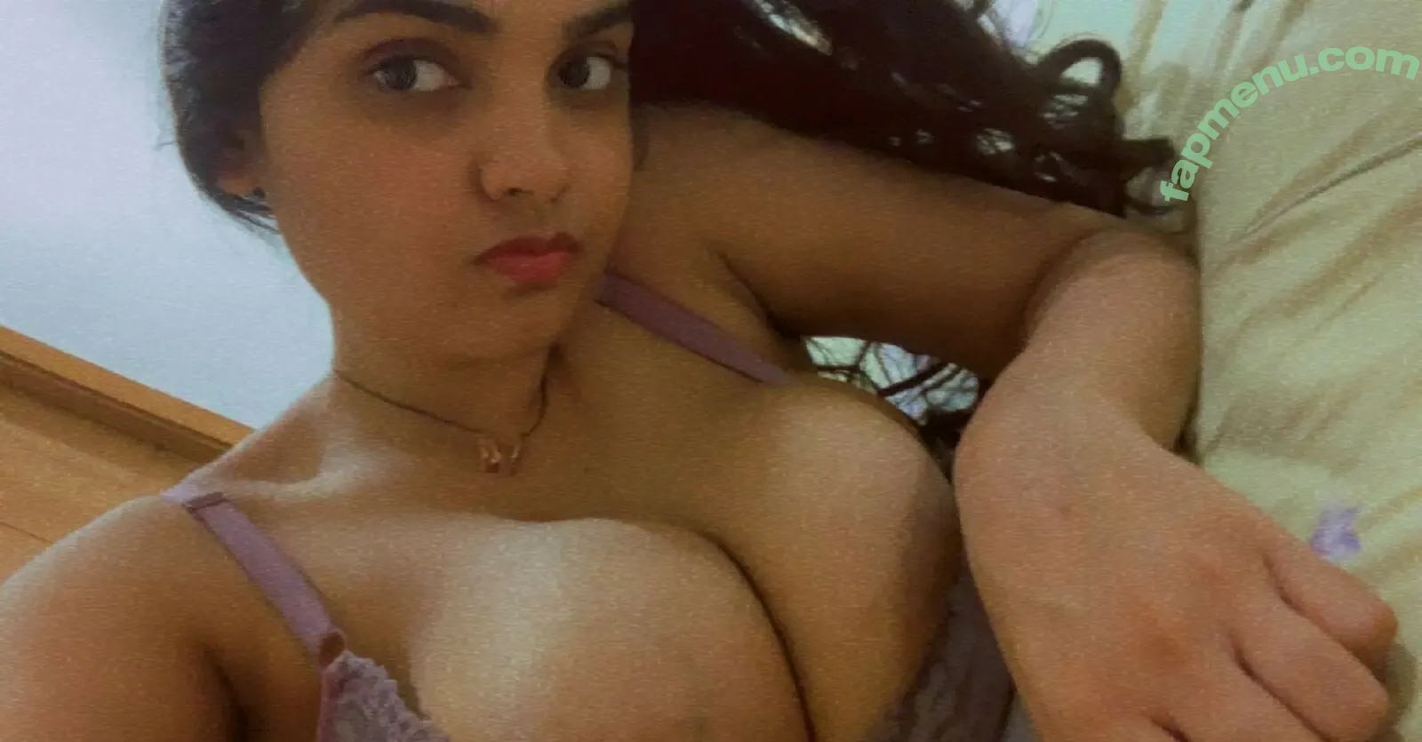 Desiaurora nude photo #0020 (DesiAuroraX / desi_aurorax_)