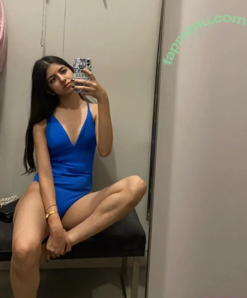 Desiaurora nude photo #0033 (DesiAuroraX / desi_aurorax_)