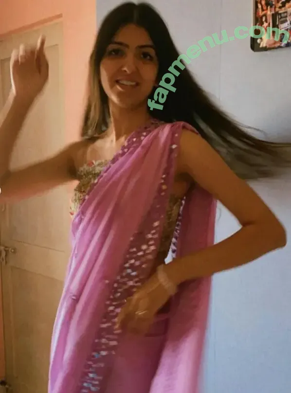 Desiaurora nude photo #0050 (DesiAuroraX / desi_aurorax_)