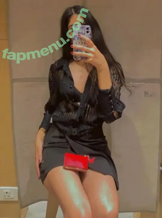 Desiaurora nude photo #0062 (DesiAuroraX / desi_aurorax_)