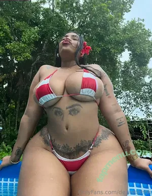 Desirethhhh / Desireth Santamaría / desirethhhh_ nude photo #0037