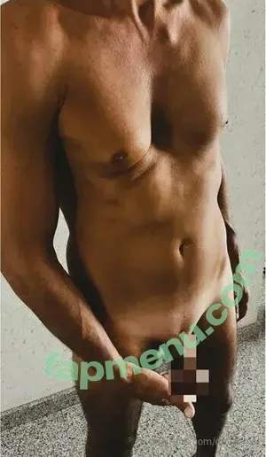  nude photo #0002