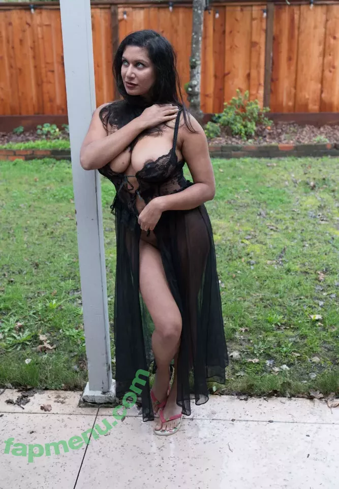 Devi The Model nude photo #0364 (Dakini / devithemodel / googlymonstor / itsdevi)