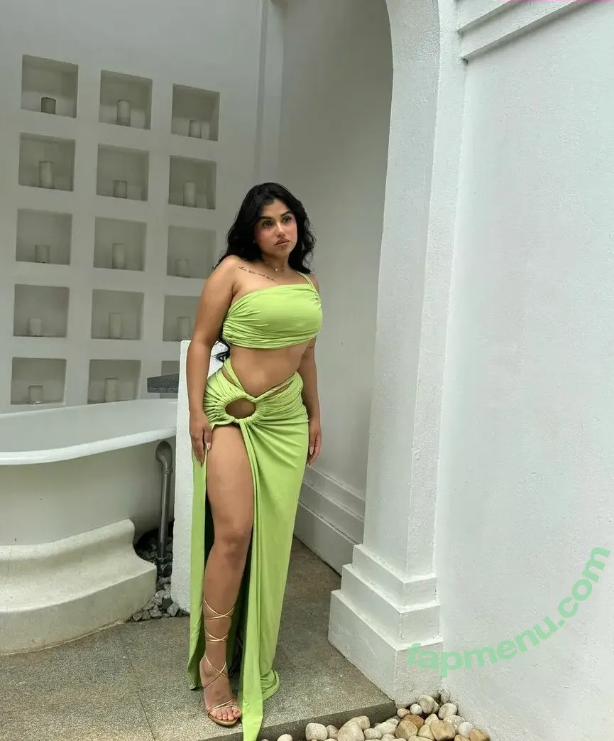 devikaabhardwajjjj nude photo #0004 (devikaabhardwajjjj)
