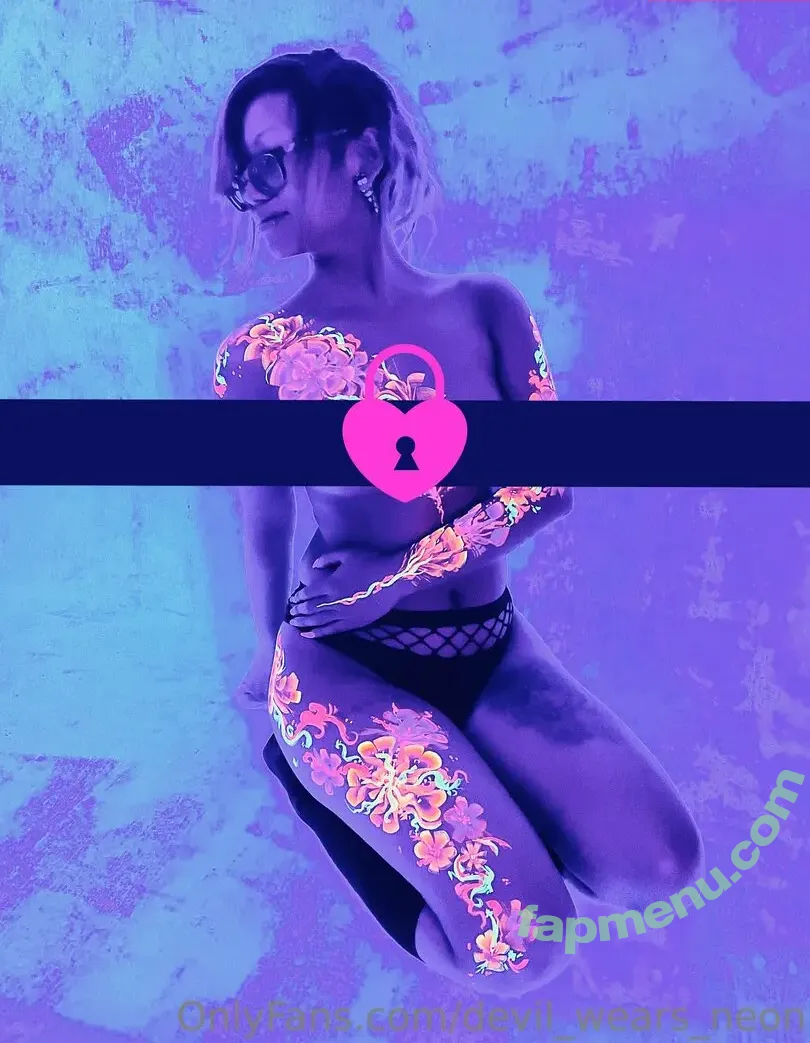 devil_wears_neon nude photo #0007 (devil_wears_neon)