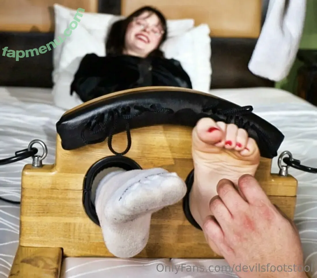 devilsfootstool nude photo #0129 (devilfaraackles)