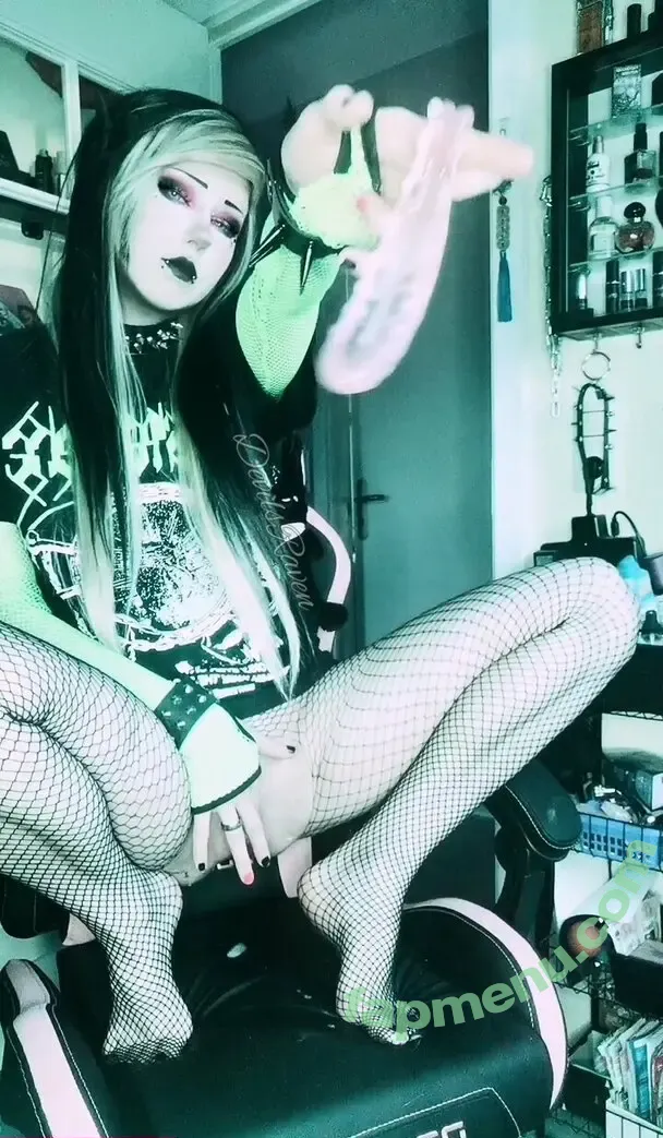 Devilsraven nude photo #0001 (Devilsraven)