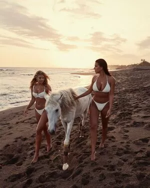 Devin Brugman / Natasha Oakley / devinbrugman nude photo #1270