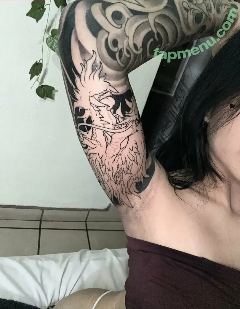 devvvilgrl nude photo #0004 (devvvilgrl)