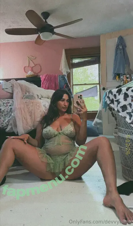 Devvyanne nude photo #0009 (devvvyyanne / devweebs / devyanneweebs)