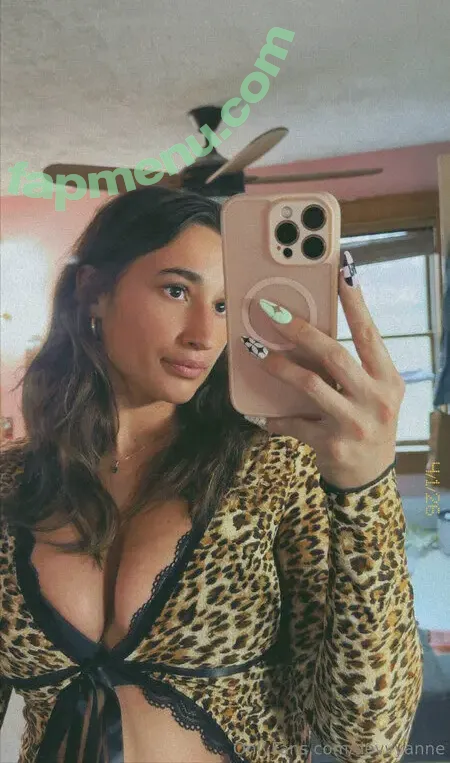Devvyanne nude photo #0030 (devvvyyanne / devweebs / devyanneweebs)
