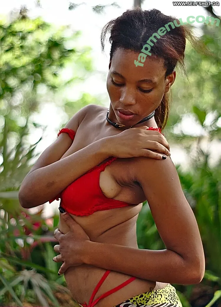 Deyanira nude photo #0010 (Deyanira)