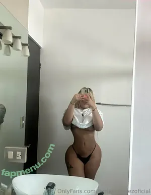deziigonzalezoficial / deziigonzales nude photo #0062