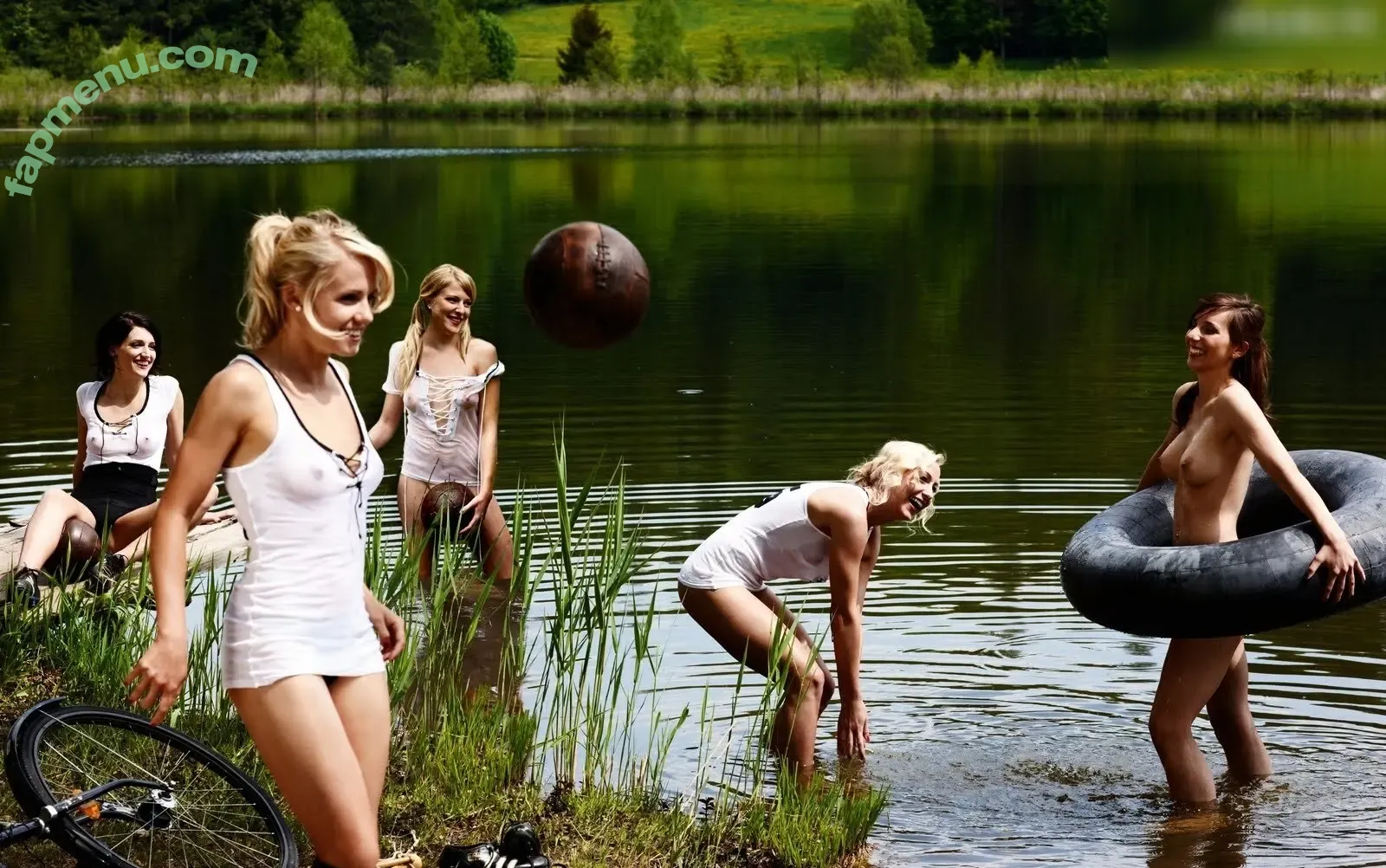DFB Damen nude photo #0196 (sarahtoninx9_)