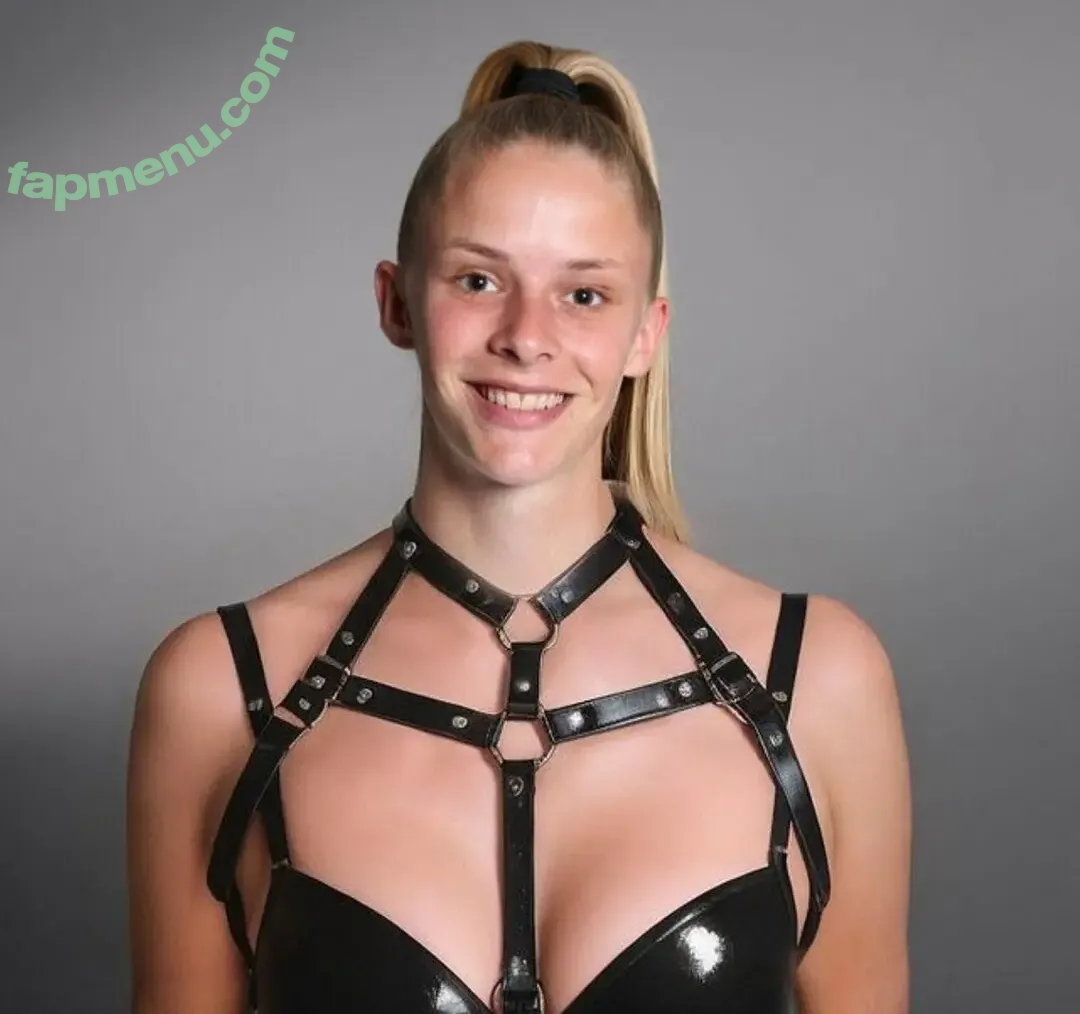 DFB Damen nude photo #0324 (sarahtoninx9_)