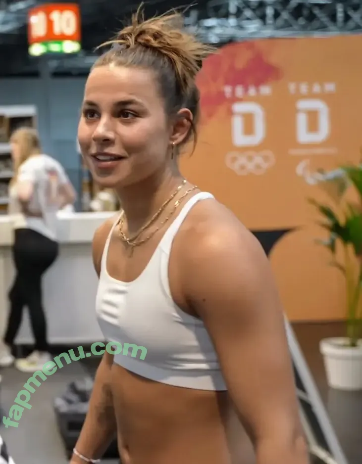 DFB Damen nude photo #0335 (sarahtoninx9_)