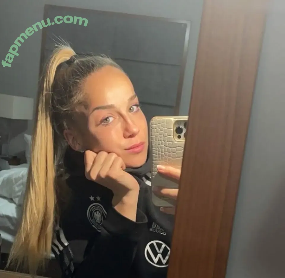 DFB Damen nude photo #0370 (sarahtoninx9_)