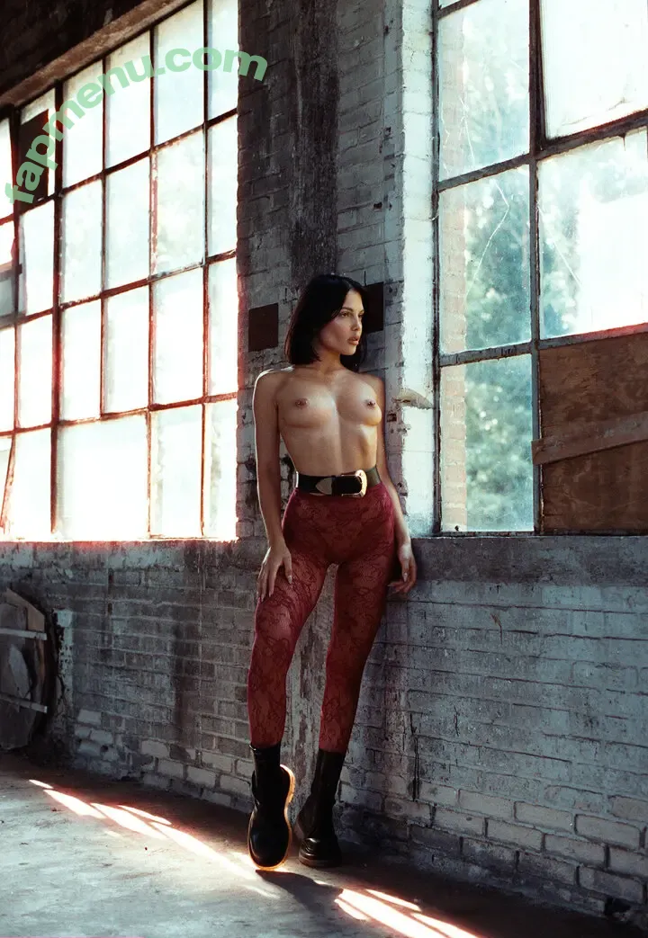 dffrnt_anna nude photo #0088 (Anna Penzes)