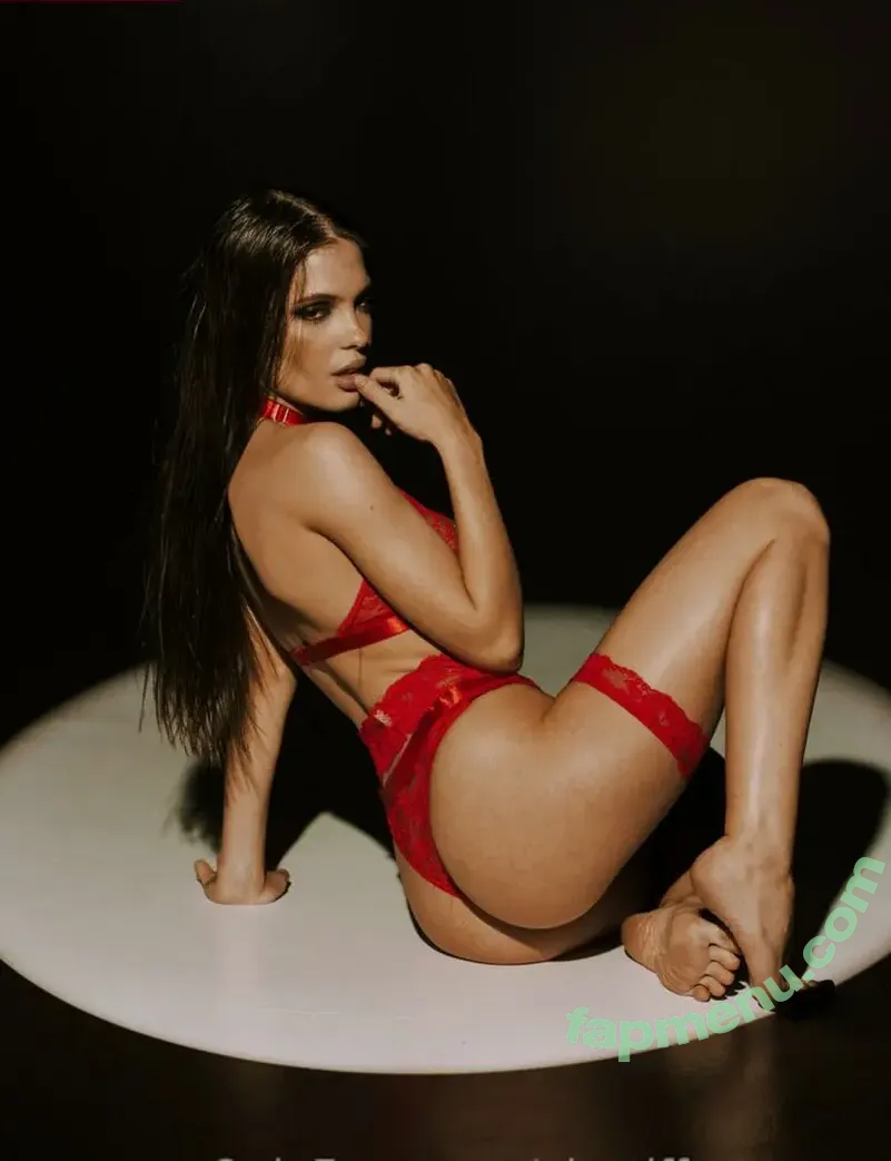 dffrnt_anna nude photo #0092 (Anna Penzes)