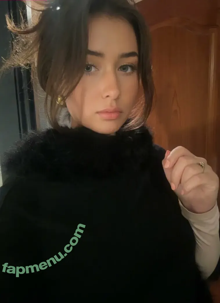 Dharma Willow nude photo #0021 (armadillowes / dharmawillow)