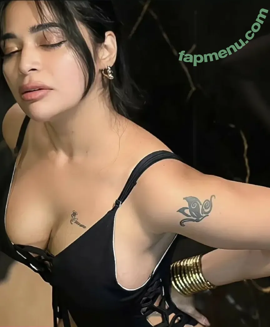 Dharsha Gupta nude photo #0005 (dharshagupta)