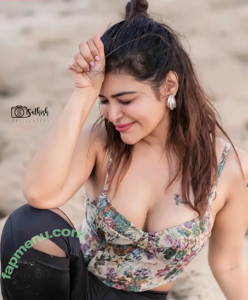 Dharsha Gupta nude photo #0027 (dharshagupta)