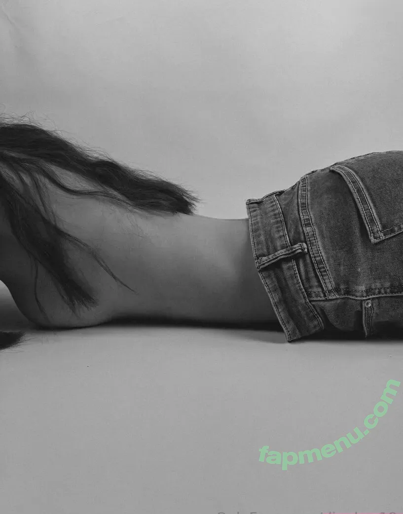 di.klopotiyk_ nude photo #0018 (di.klopotiyk_)