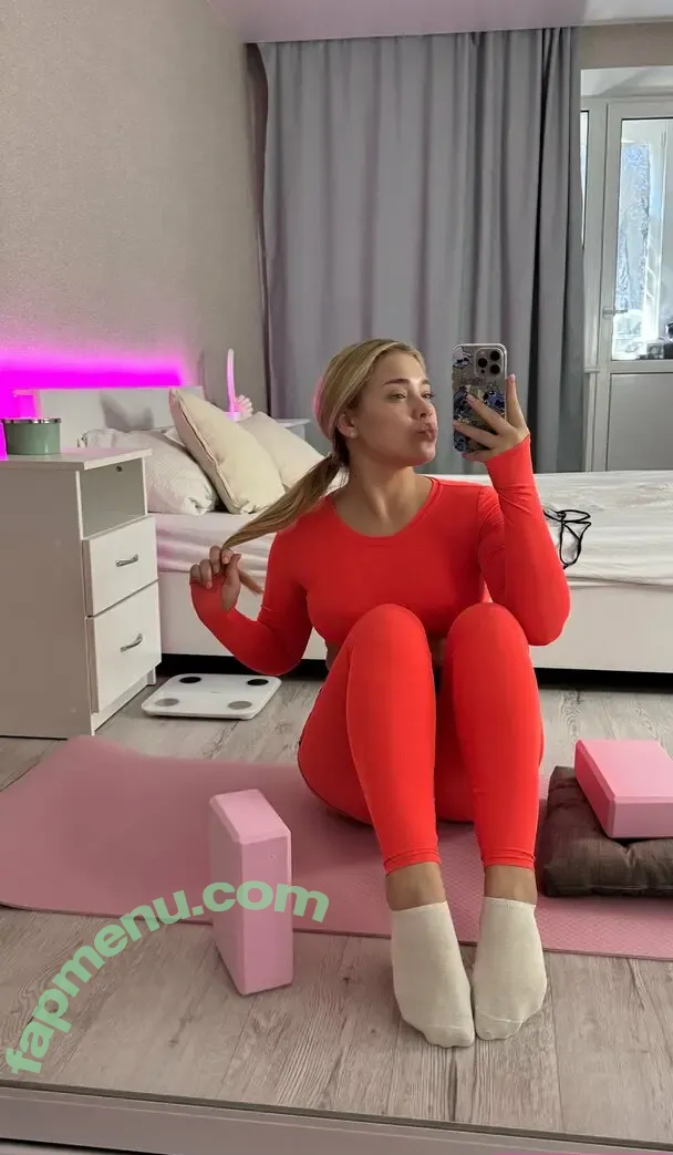 di.luna nude photo #0001 (dilunacandles)
