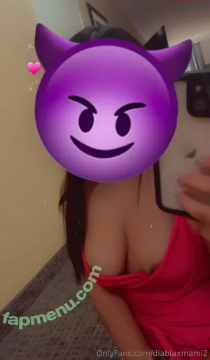 diablaxmami2 / lucyph3r_ nude photo #0003