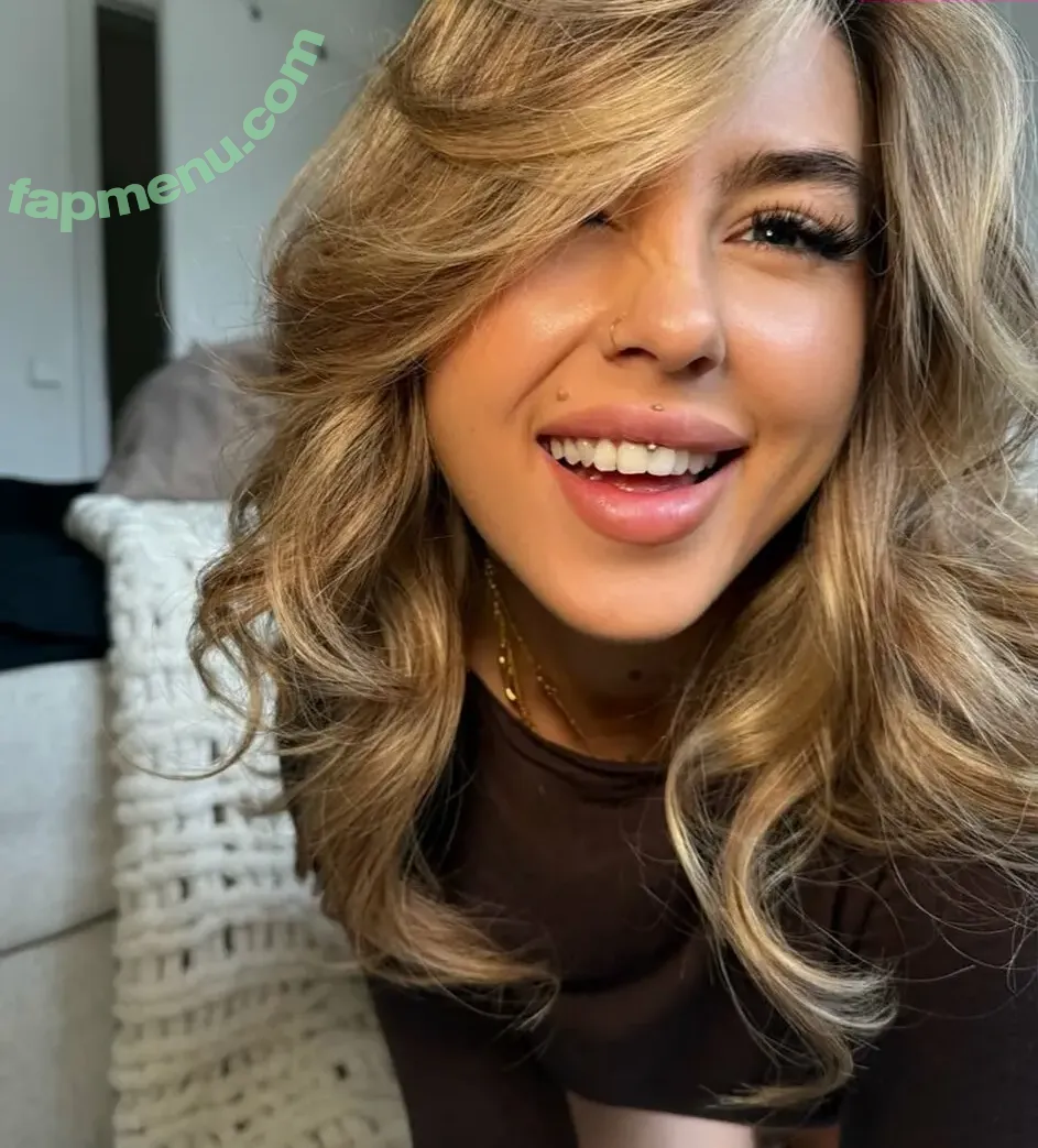 Diamond-tears nude photo #0068 (Diamondtearsx / deluxebabyx)