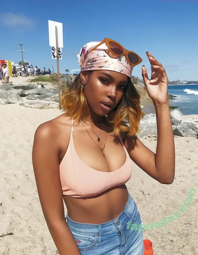 Diamond White nude photo #0029 (diamondwhiteeeee / officialdiamondwhite)