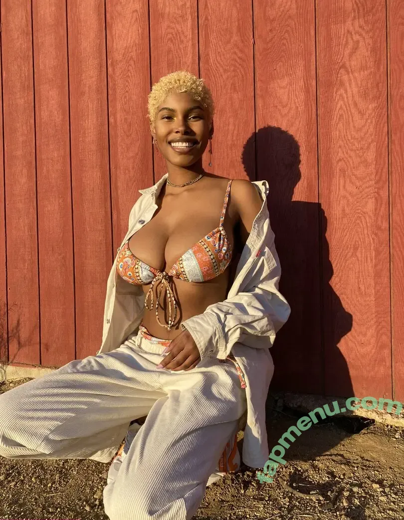 Diamond White nude photo #0033 (diamondwhiteeeee / officialdiamondwhite)