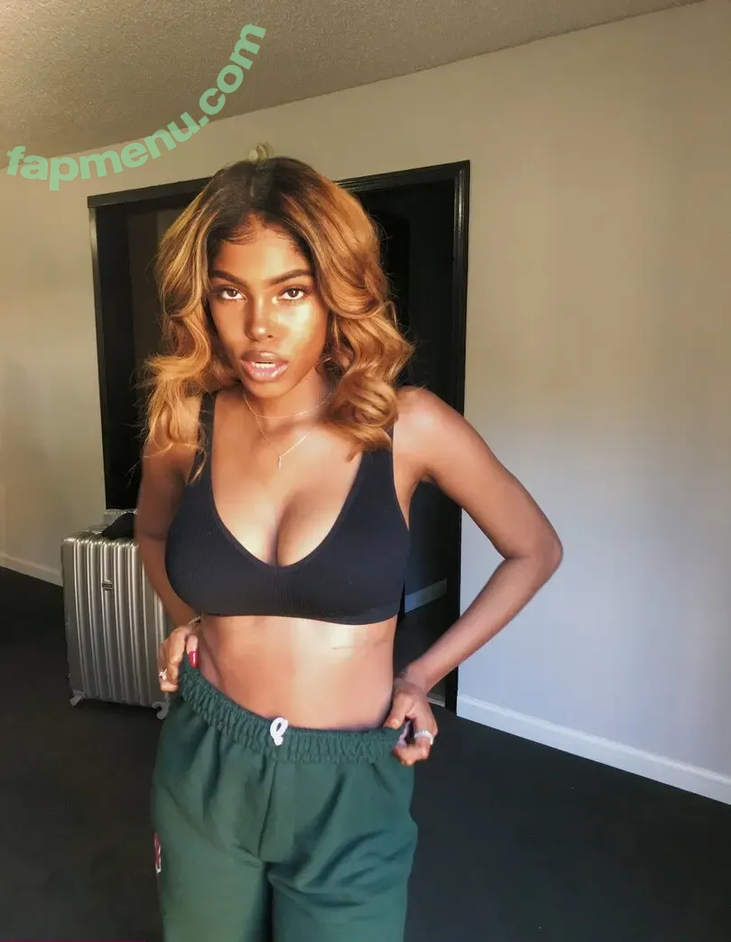 Diamond White nude photo #0038 (diamondwhiteeeee / officialdiamondwhite)