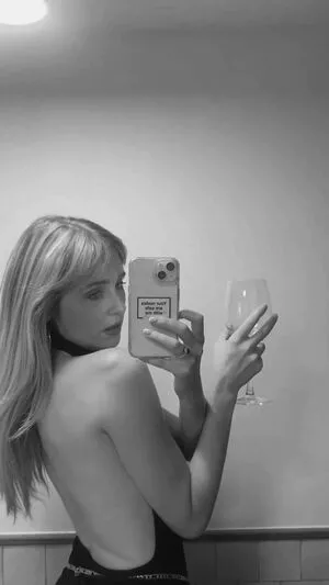 Diana Vickers / dianavickersofficial nude photo #0094