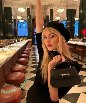 Diana Vickers / dianavickersofficial nude photo #0375