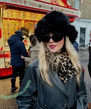 Diana Vickers / dianavickersofficial nude photo #0378