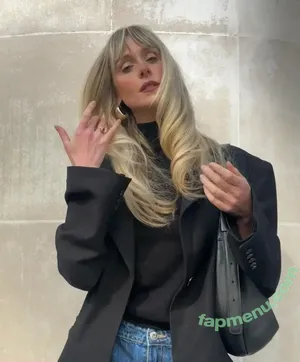 Diana Vickers / dianavickersofficial nude photo #0380