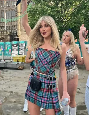 Diana Vickers / dianavickersofficial nude photo #0385