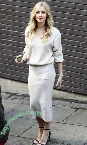 Diana Vickers / dianavickersofficial nude photo #0438