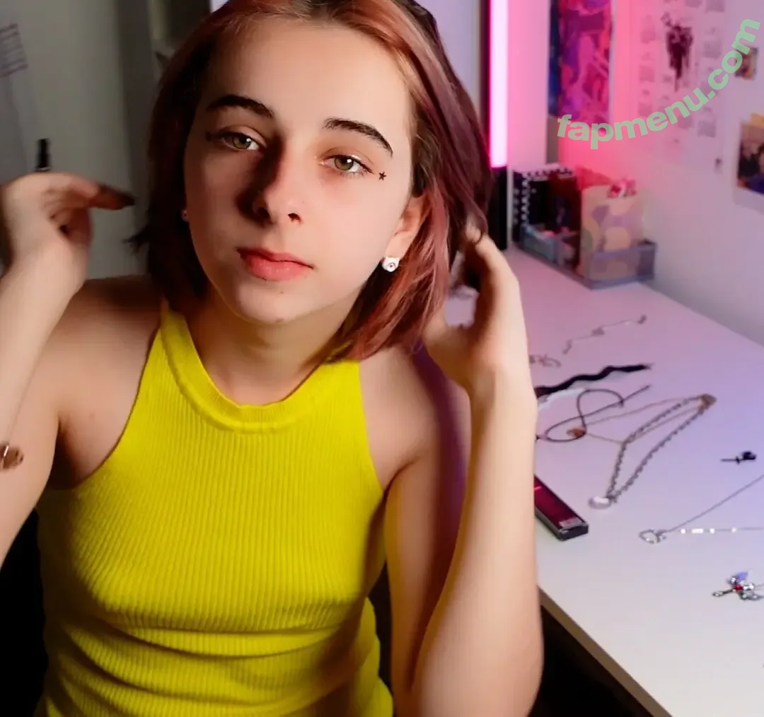 Diana Vlog nude photo #0001 (dianavlog13 / u235101496)