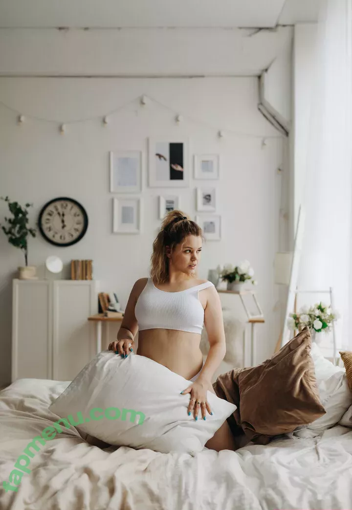 Dianaholiday nude photo #0053 (Priscillabrite / Priscillamoon / missdianaholiday)